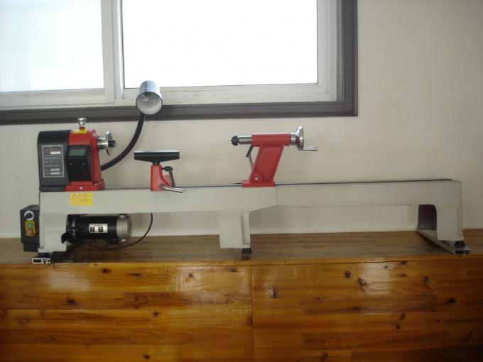Variabel Kecepatan Bubut Kayu Kecil Struktur Besi Cor Pembubutan Kasar 500rpm 2