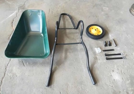 Sertifikasi CE Peralatan Mesin Kebun 0.6mm 5 Cuft Steel Wheel Barrow