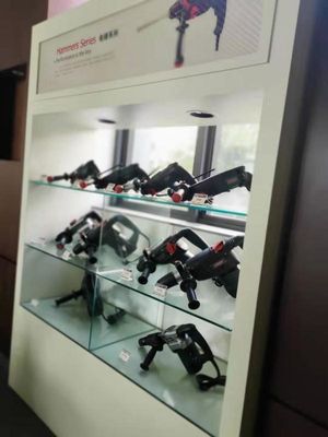 Alat Pengerjaan Tangan Tenaga Listrik Cordless Impact Wrench