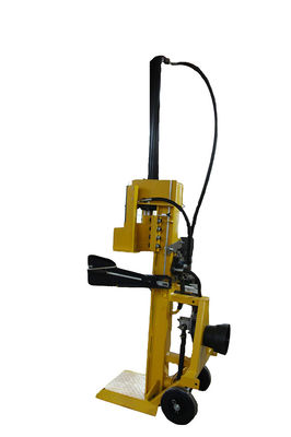 Mesin Pemotong Pohon Pengiris Kayu 5.5HP Penghancur Cabang Chipper