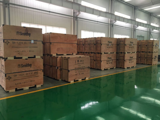 Mesin Pemotong Kayu Bensin 90kw Tepi Ganda Dapat Dibalik Untuk Memotong