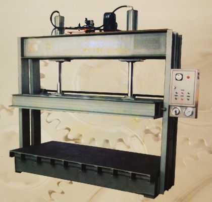 Mesin Press Woodworking Struktur Padat Mesin Press Panas Hidrolik